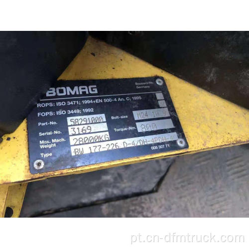 Rolo compactador de tambor único Bomag usado